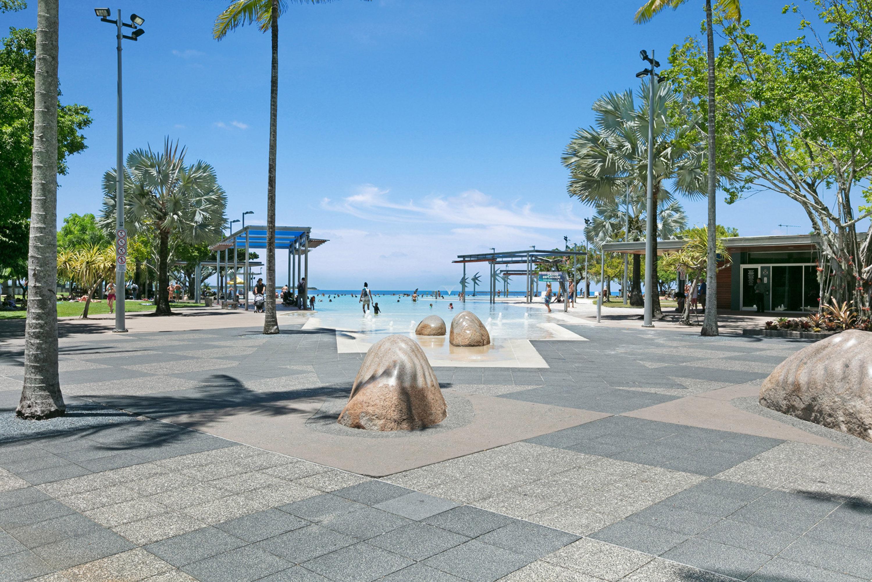 Hotel Mantra Esplanade Cairns Exterior foto