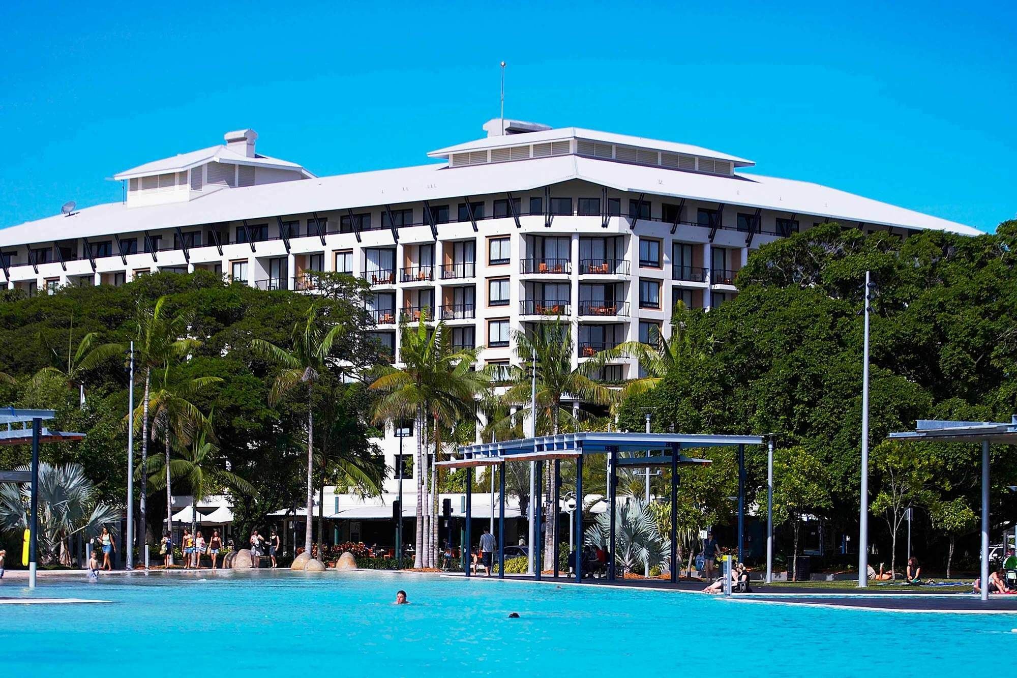 Hotel Mantra Esplanade Cairns Exterior foto